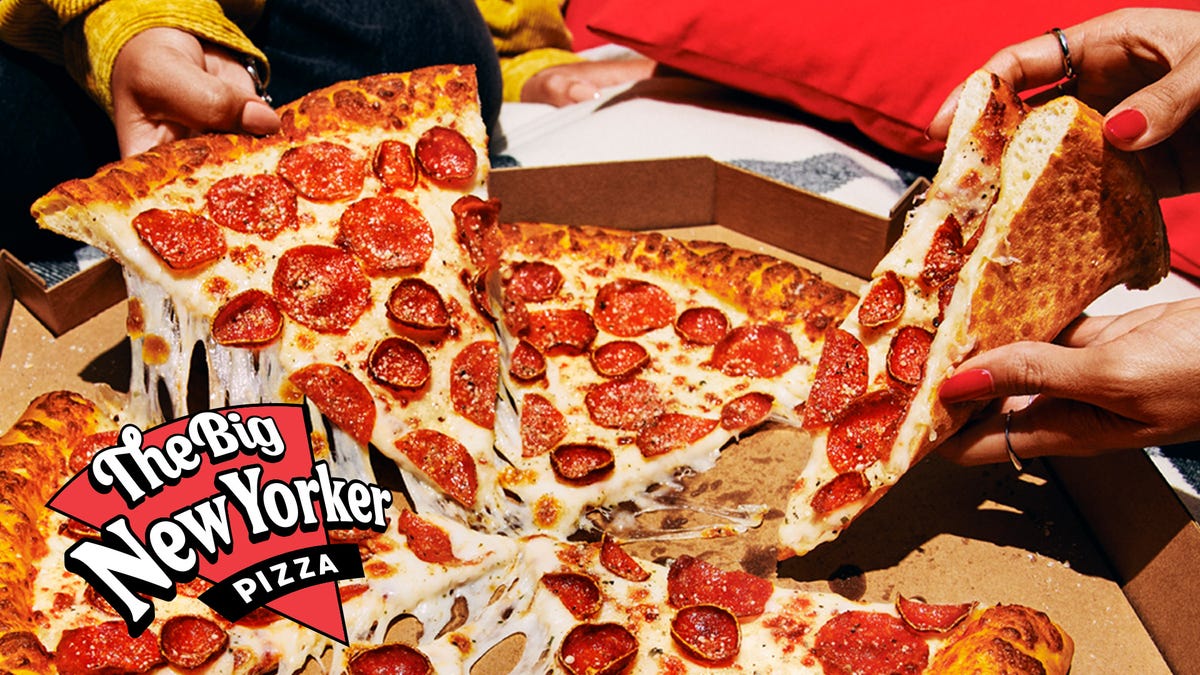 Pizza Hut Is Bringing Back the Big New Yorker Pizza
