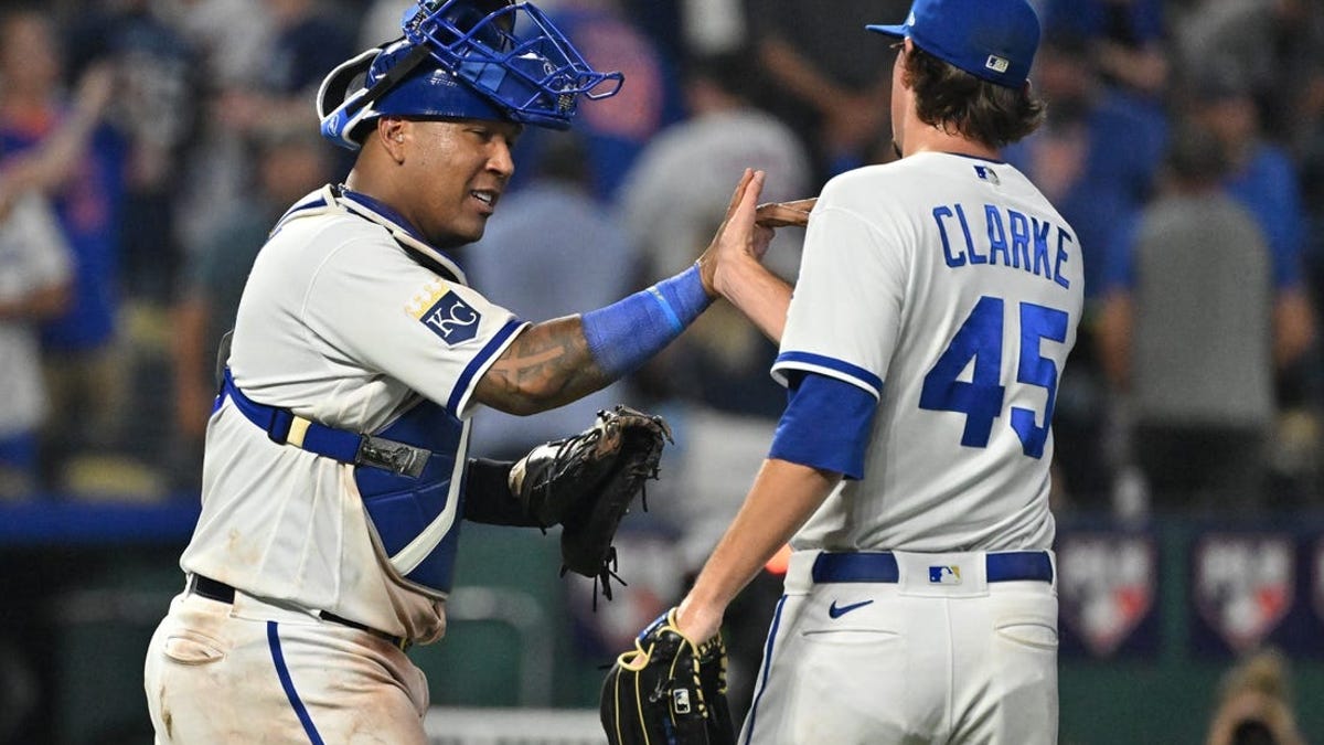 Mets get historically swept by Royals after trade deadline sale