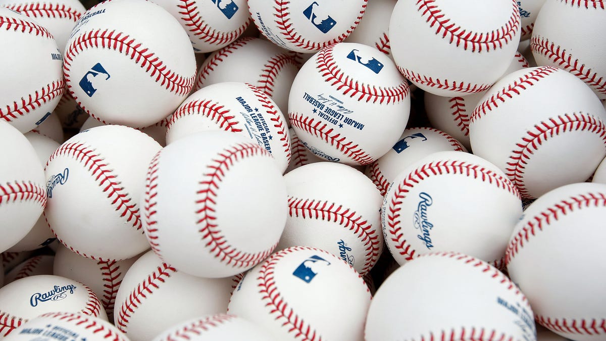 MLB secretly used two different types of baseballs last season, according to rep..