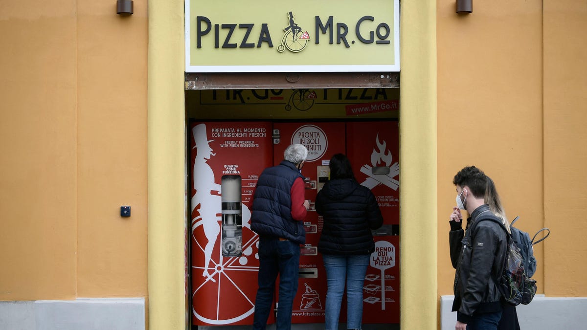Kritici automatický automat na pizzu v Ríme