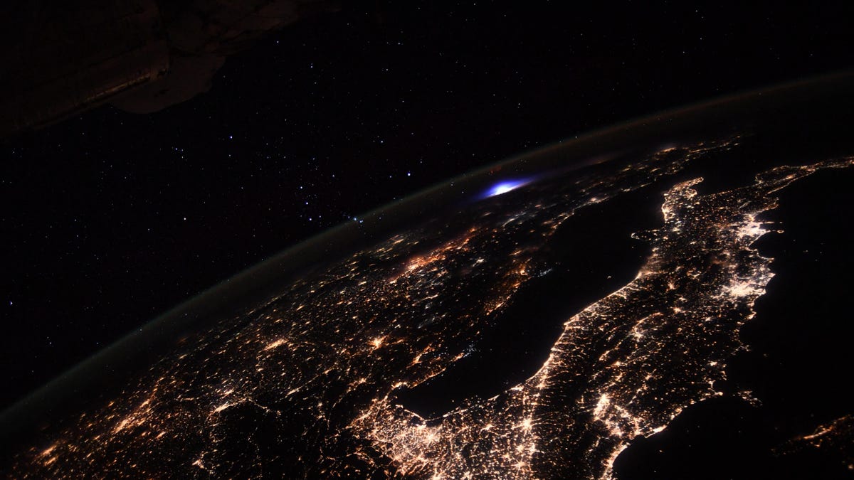 Astronaut's Photo Shows a Huge Blue Flash in Earth's Atmosphere - Gizmodo