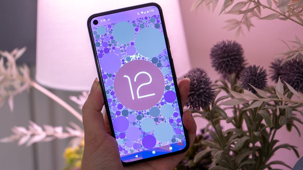 Android 12 Features với những tính năng mới, độc đáo và đẳng cấp nhất cho điện thoại của bạn. Không chỉ trải nghiệm được sự tiện dụng cao, mà bạn còn được tận hưởng thế giới công nghệ thời thượng cùng chúng tôi.