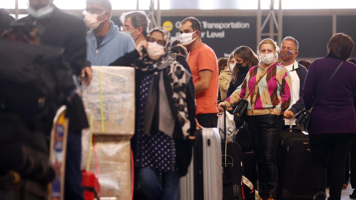 Face Masks Are Still Required On Flights Despite New CDC Guidelines