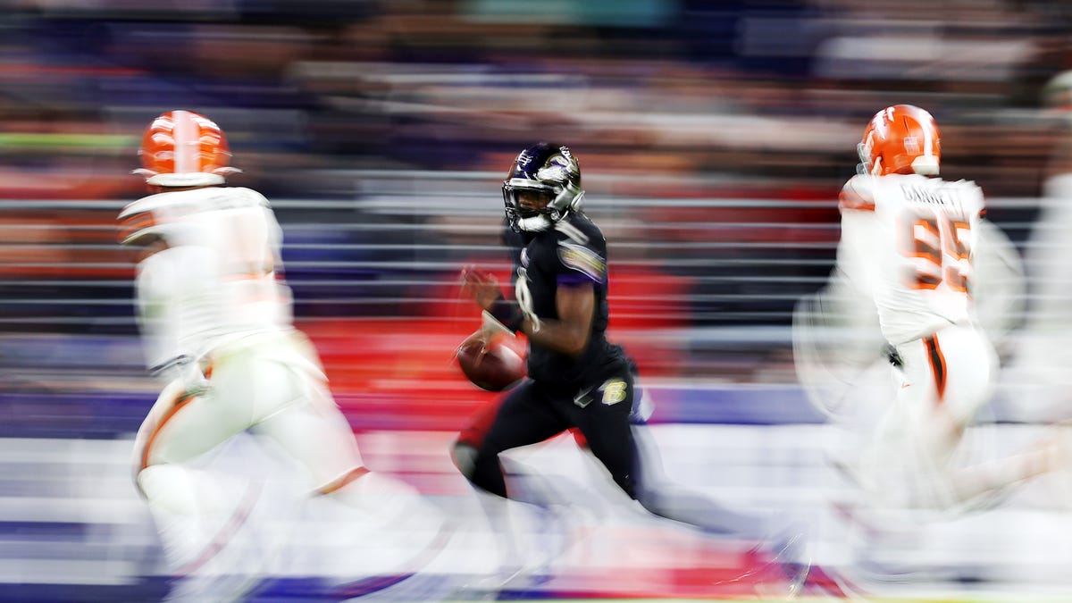 Are the Ravens actually holding Lamar Jackson back?