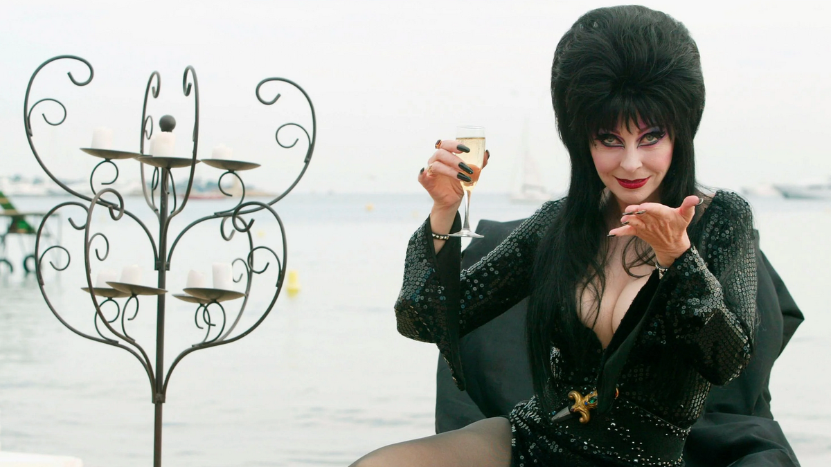 Elvira actor Cassandra Peterson comes out