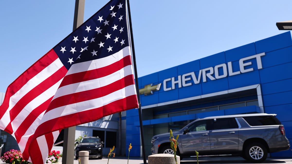 how-large-trucks-suvs-are-erasing-u-s-fuel-economy-gains