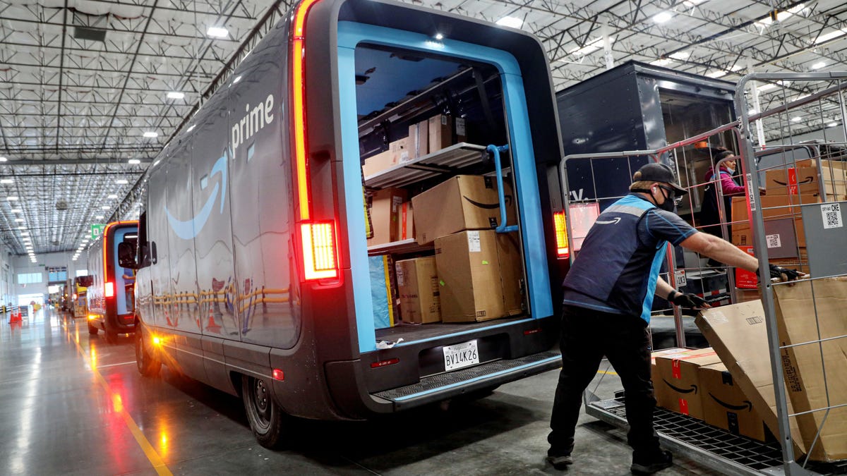 Las acciones de Rivian aparecieron en la entrega de camiones Amazon EV en Alemania