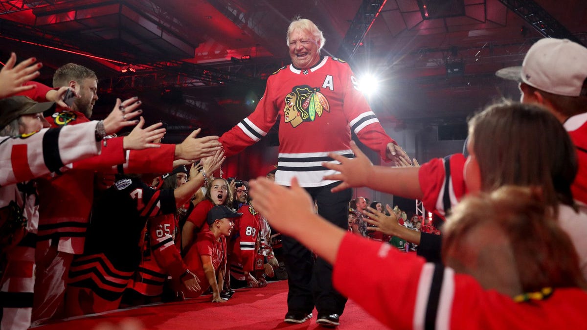 Bobby Hull, Ivan Provorov don’t need you to defend them