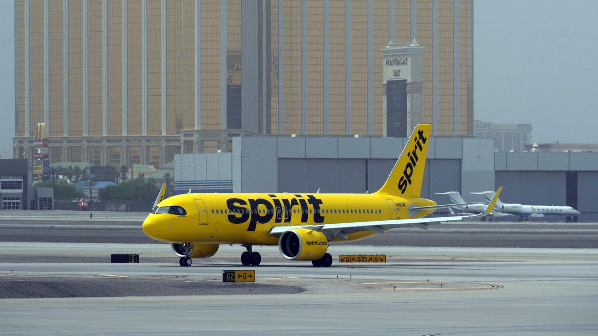 Engine Recall Forces Major Airlines to Ground Planes