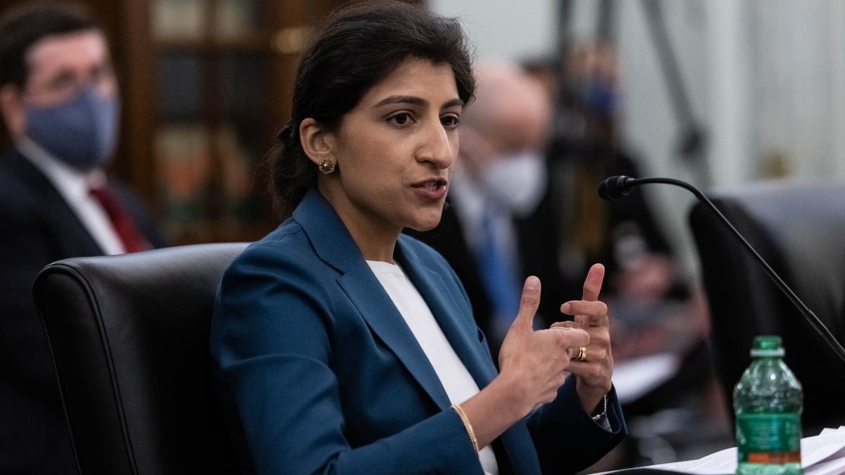The FTC thinks banning non-compete agreements could increase American wages by $300 billion per year