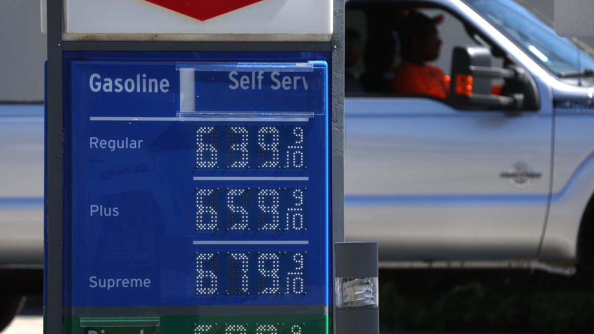 Durchschnittlicher US-Gaspreis liegt jetzt bei 4,60 $, viele Regionen zahlen weit mehr