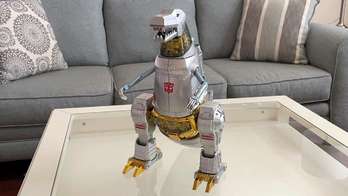 This Robotic Transforming Grimlock Is a Masterpiece of Engineering and an Expensive ,699 Collectible