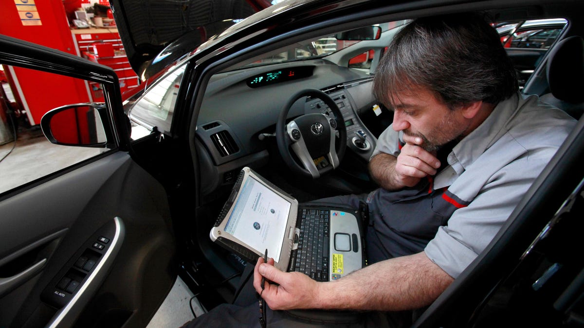 NHTSA Tells Carmakers, Ignore Massachusetts Right To Repair Law | Automotiv