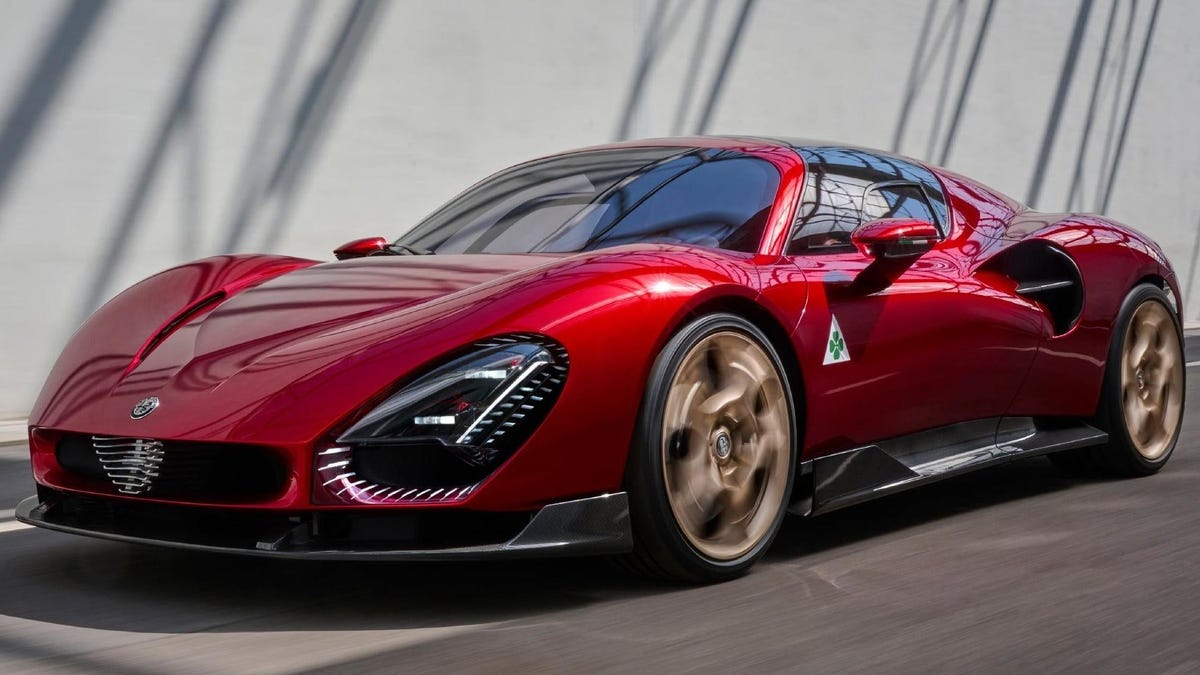 Alfa Romeo 33 Stradale: This Is It