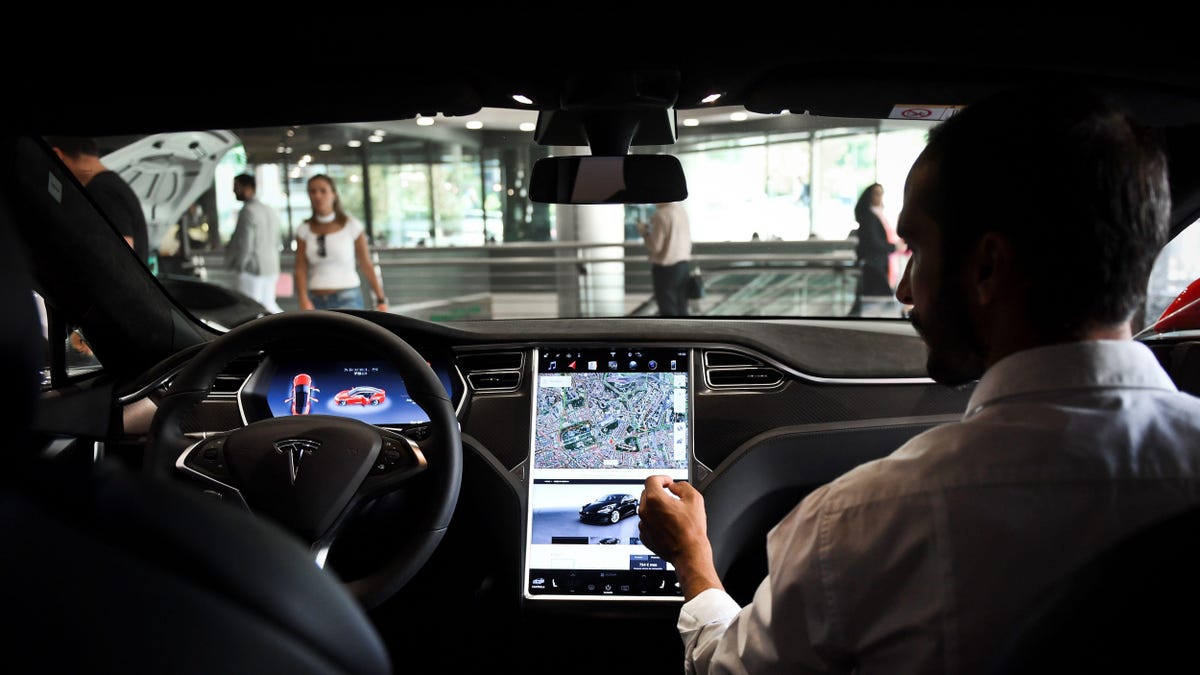 Tesla Owners Are Playing Video Games While Driving