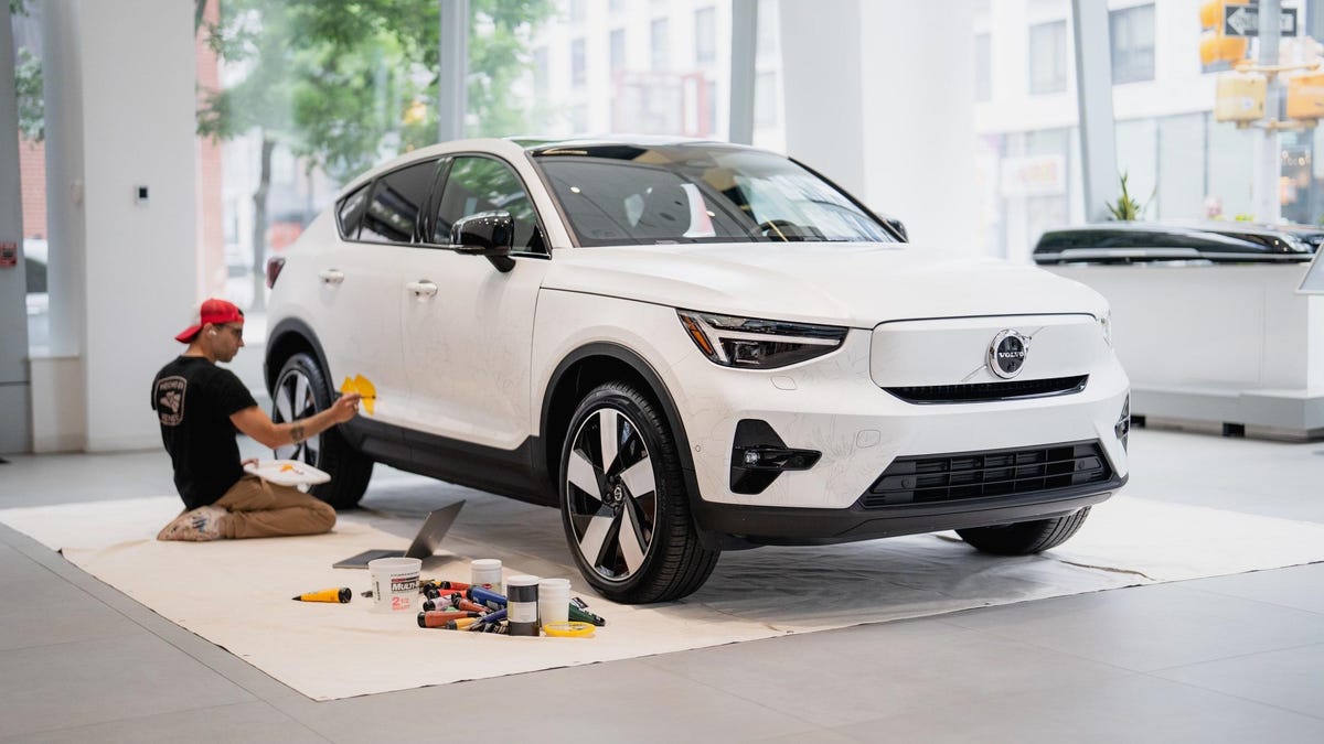 Volvo’s Handpainted Midsummer Crossover Will Almost Certainly Not Kill Your Terrible Boyfriend And His Awful Friends In A Cult Ritual | Automotiv