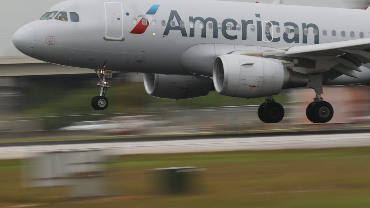 photo of American Airlines Is Giving Passengers Free In-Flight TikTok image
