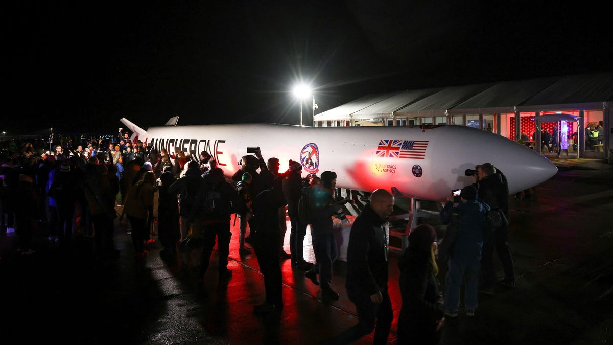 Virgin Orbit is trying to get a 0 investment to stay afloat
