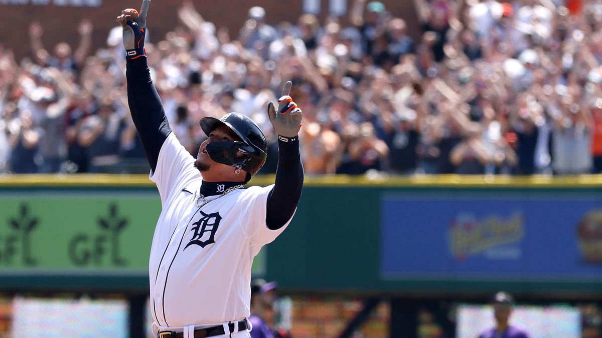 Miguel Cabrera becomes first Venezuelan-born player to reach 3,000 career hits