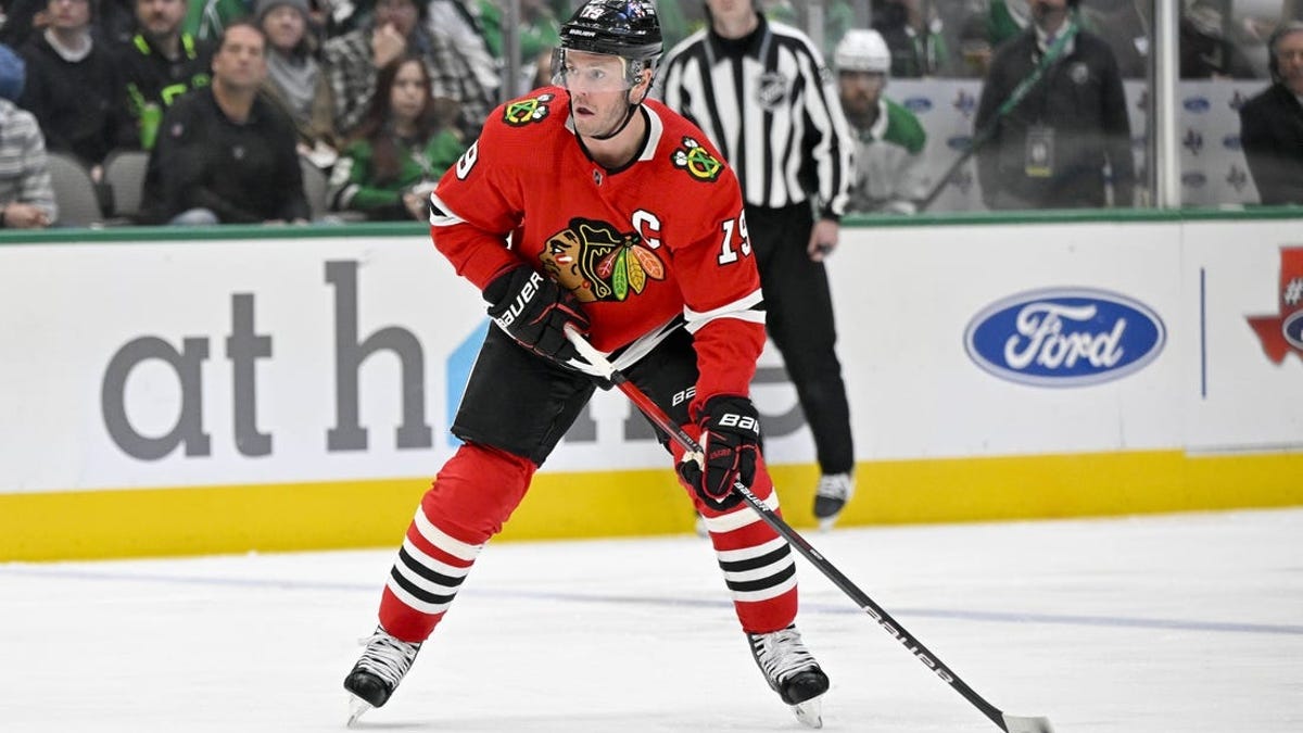 Jonathan Toews skates; ‘could be my last few weeks’ with Blackhawks