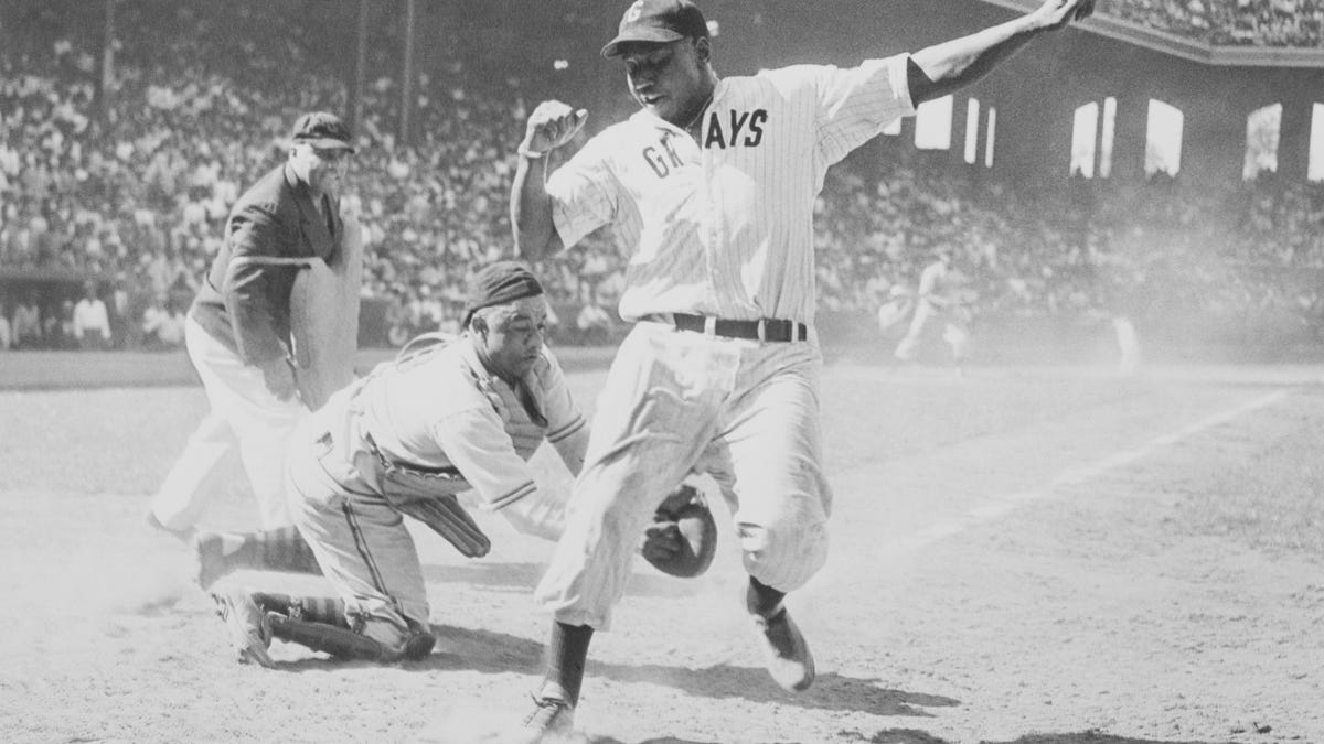 Read more about the article Josh Gibson’s great grandson says MLB needs to do more