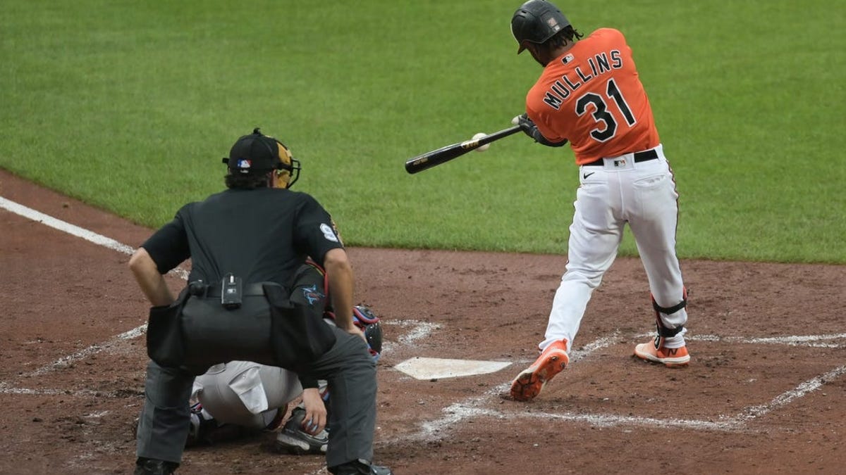 You are currently viewing Orioles, with fingers crossed about injury, take on Marlins