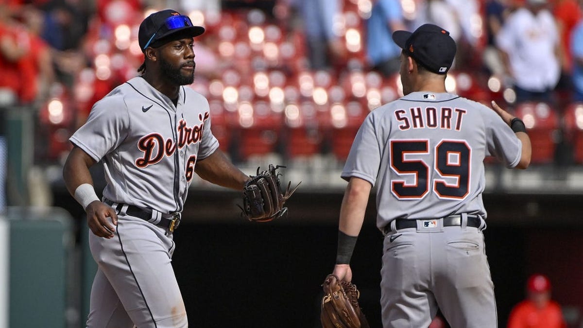 You are currently viewing Torrid Tigers take aim at series sweep at Cardinals