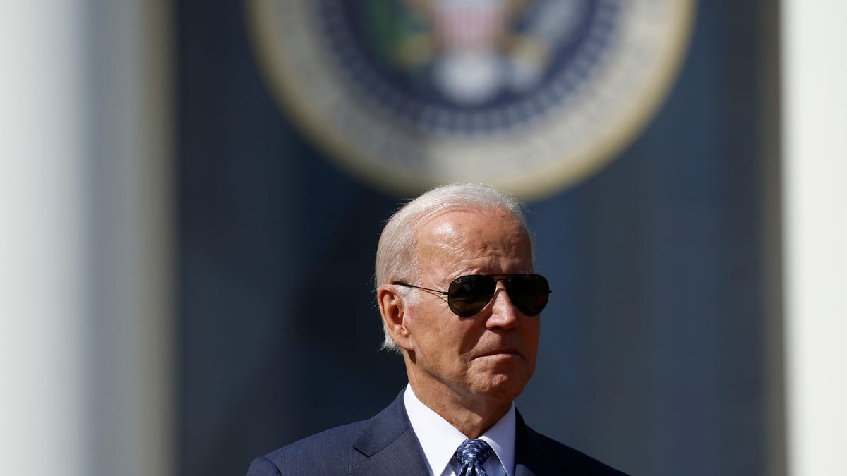 Biden Announces $900 Million to Boost Electric Vehicle Charging