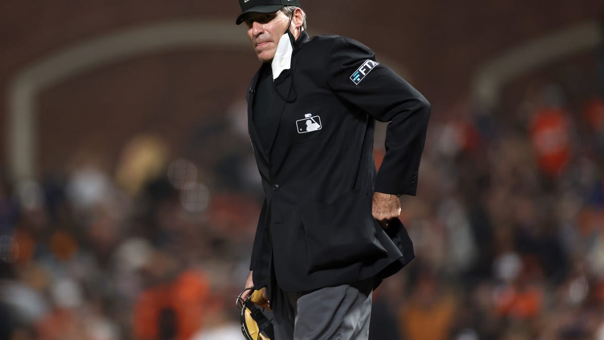 1508 Joe West Umpire Stock Photos HighRes Pictures and Images  Getty  Images