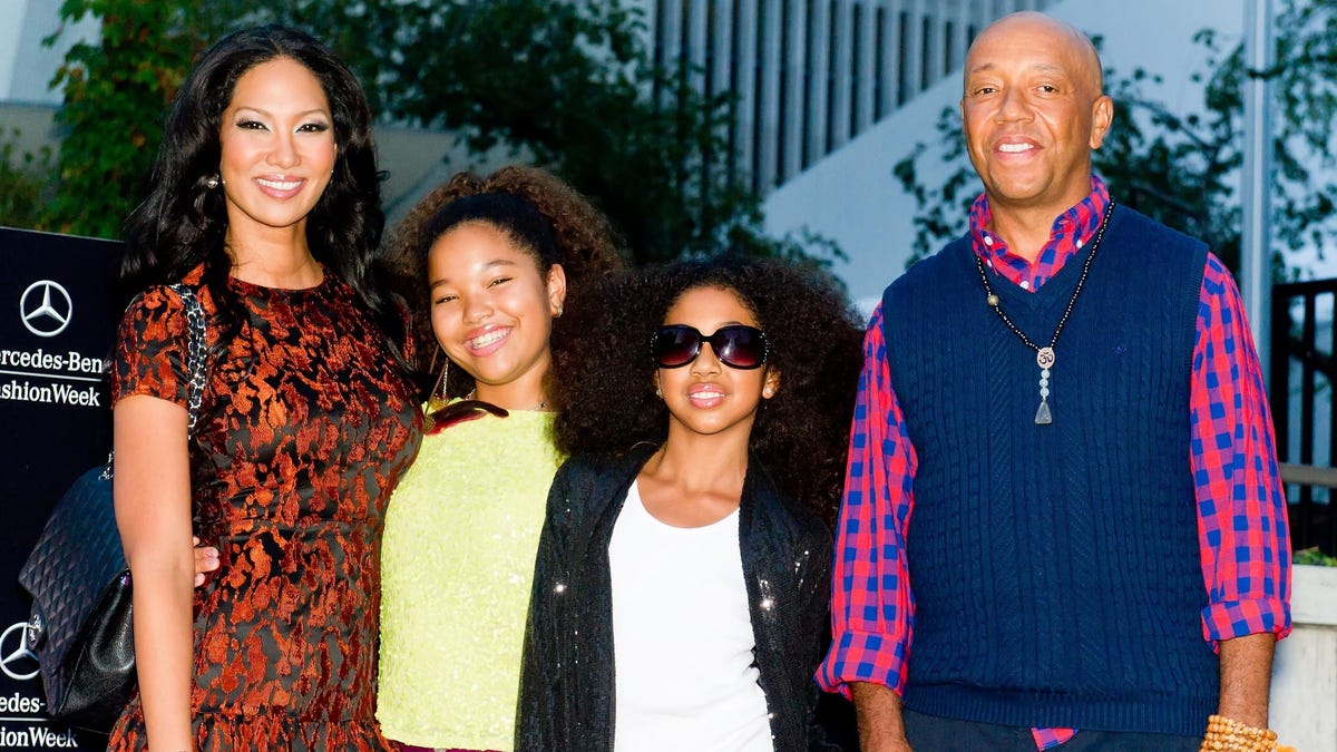 Kimora Lee Simmons & Daughters Accuse Russell Simmons of Bullying in ...