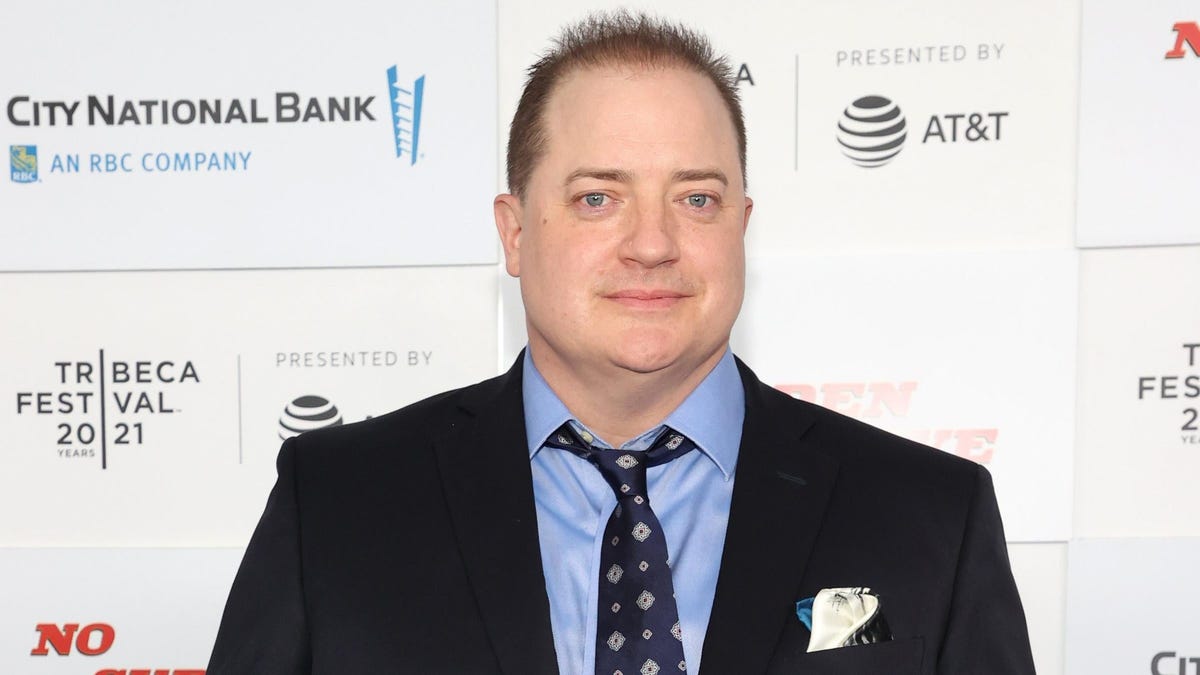 Brendan Fraser gets choked up hearing a fan's words of support