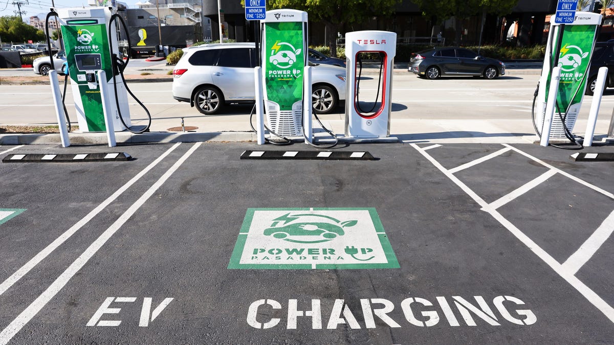 California Needs Residents to Gradual Down on Charging all of the EVs