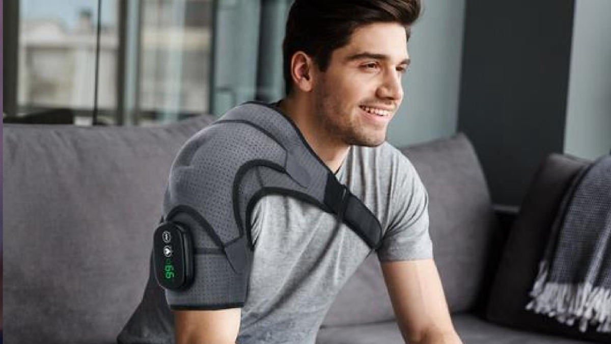 Este masajeador portátil para hombros y rodillas cuesta $ 60 en este momento