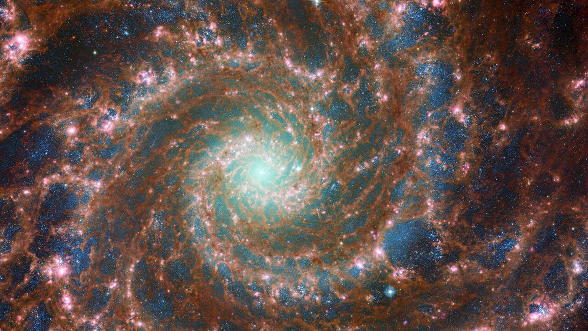 Webb Telescope Captures the Bamboozling Beauty of the Phantom Galaxy – Gizmodo