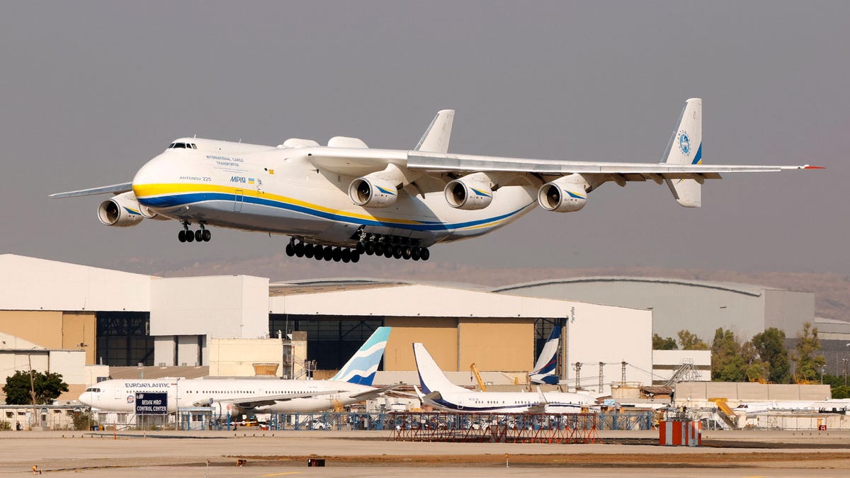 Ukraine Is Reviving the World's Largest Cargo Plane to Honor the Defenders of Mariupol