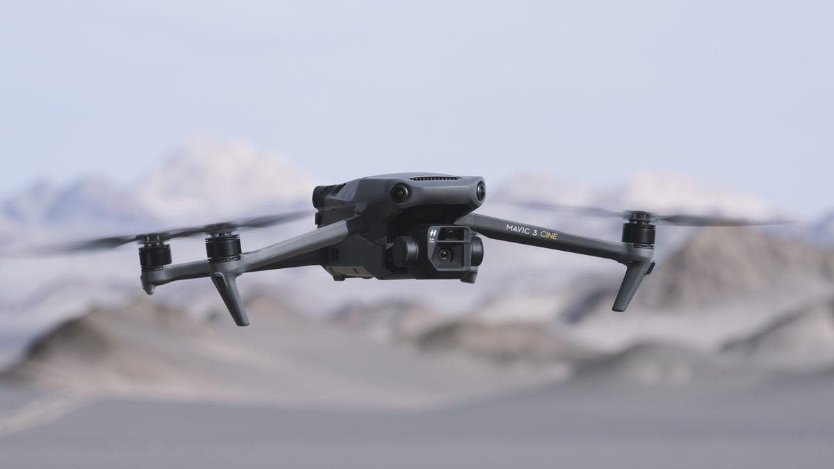 The DJI Mavic 3 Looks Like the New Enthusiast Drone to Beat – Gizmodo