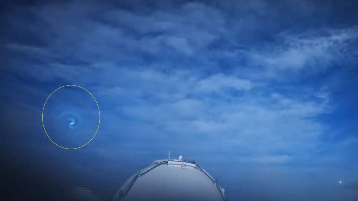 What is the ‘flying vortex’ spotted over Hawaii?