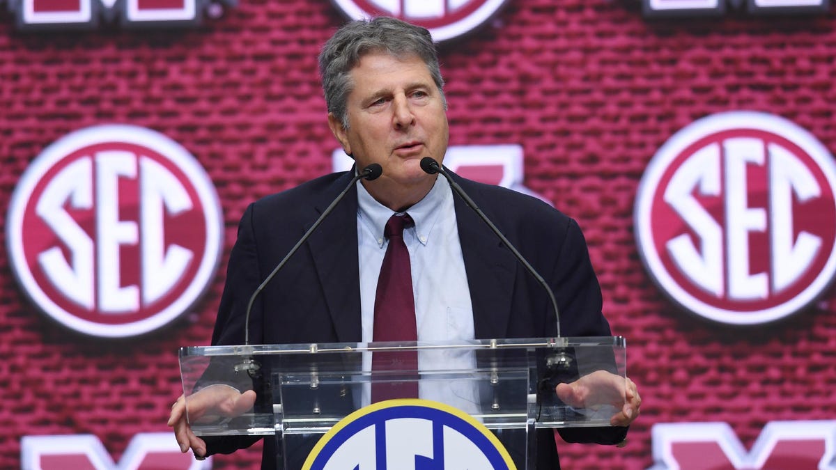 Mississippi State football coach Mike Leach, 61, dies