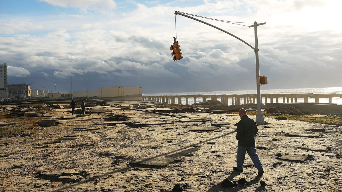 Hace 10 años, la supertormenta Sandy cerró la ciudad más grande de EE. UU.