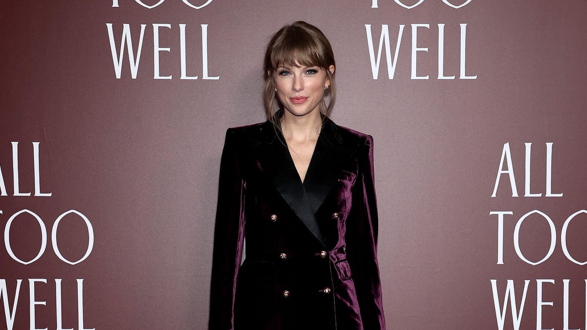 Taylor Swift releases statement on the 170+ trips her private jet has made this year