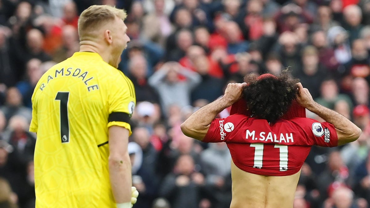 Read more about the article Aaron Ramsdale goes off, stops Salah, possibly saves Arsenal