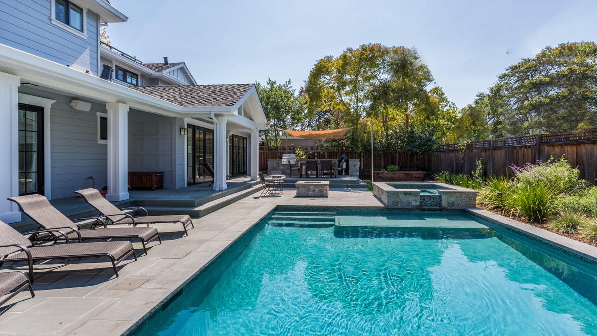 Here's how much money you can make renting out your pool