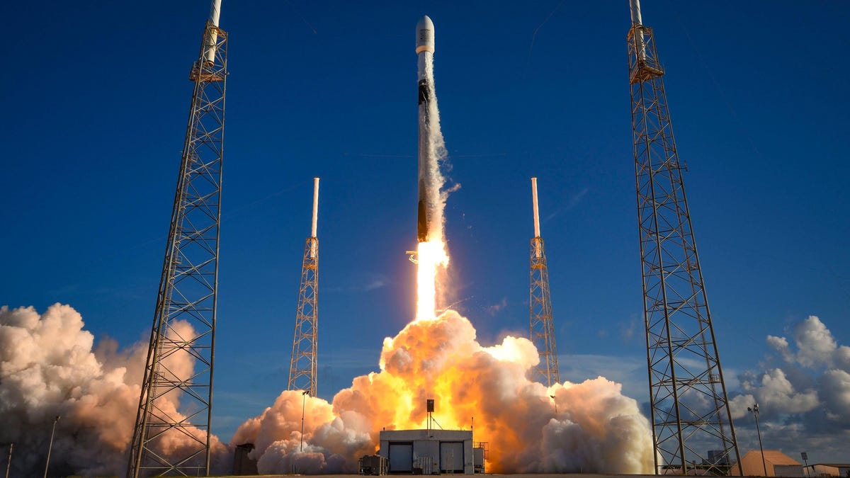 Europe May Hire SpaceX Now That Russian Rockets Are Unavailable