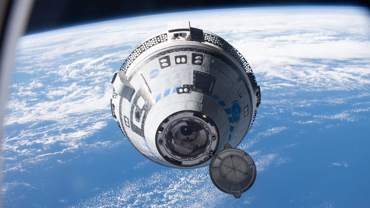 La cápsula Starliner acoplada de Boeing se enfrenta a una prueba crucial más