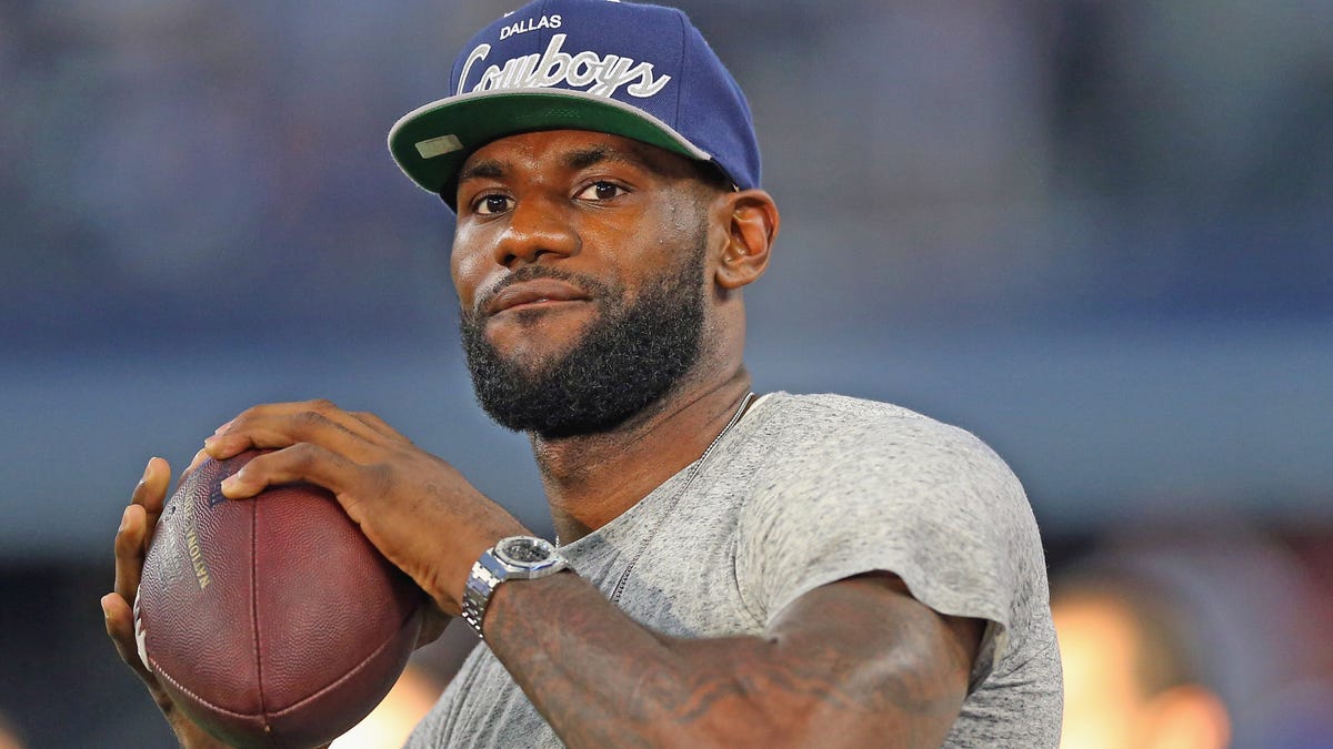 LeBron James dropping the Dallas Cowboys over ethical reasons yet somehow rootin..