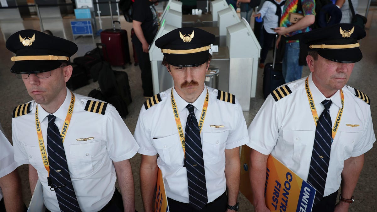 5,000 Commercial Pilots Investigated: Hiding Health Problems
