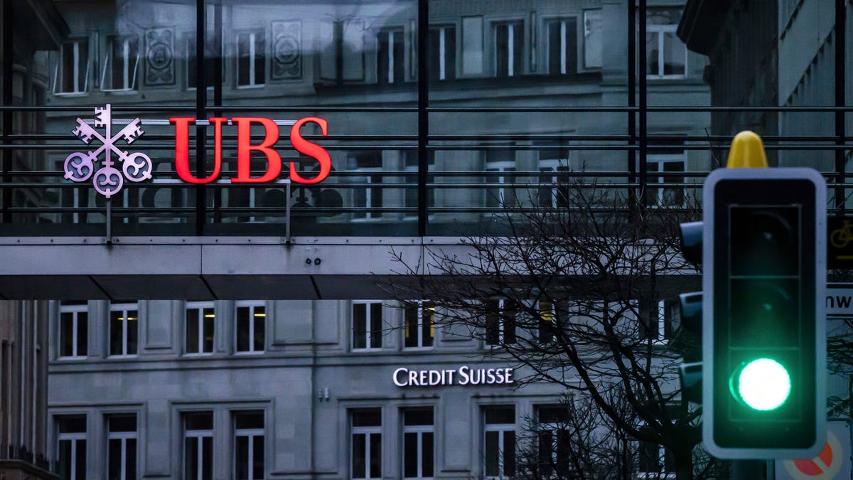 UBS reports huge 2Q profit skewed by Credit Suisse takeover, foresees $10B in cost cuts