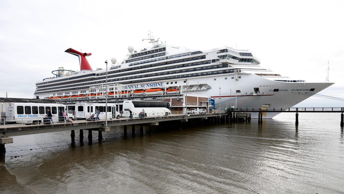 Severe Weather Destroys Carnival Cruise Ship, Vacations - Jalopnik