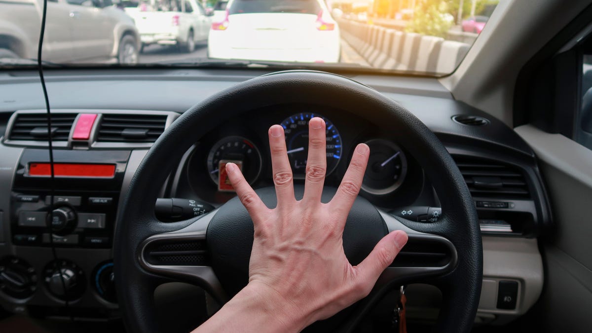 This Is How You Should Respond to Road Rage