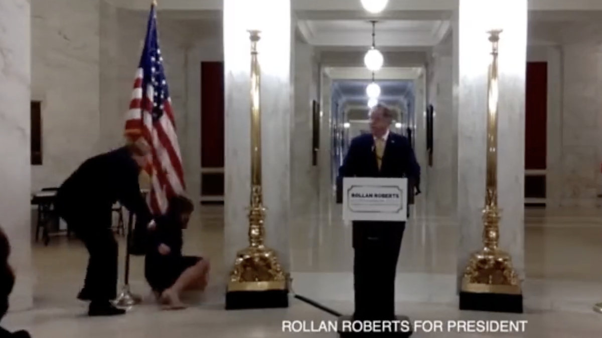 A Republican Presidential CandidateпїЅs Pregnant Wife Fainted at His ...